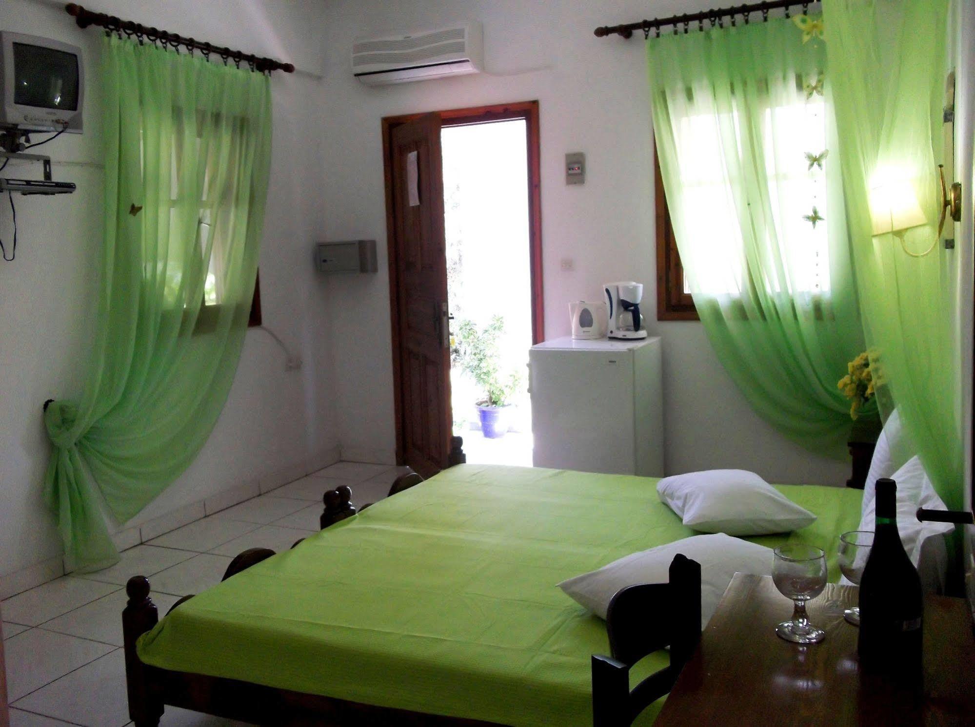 Artemis Bungalows Stafylos Dış mekan fotoğraf
